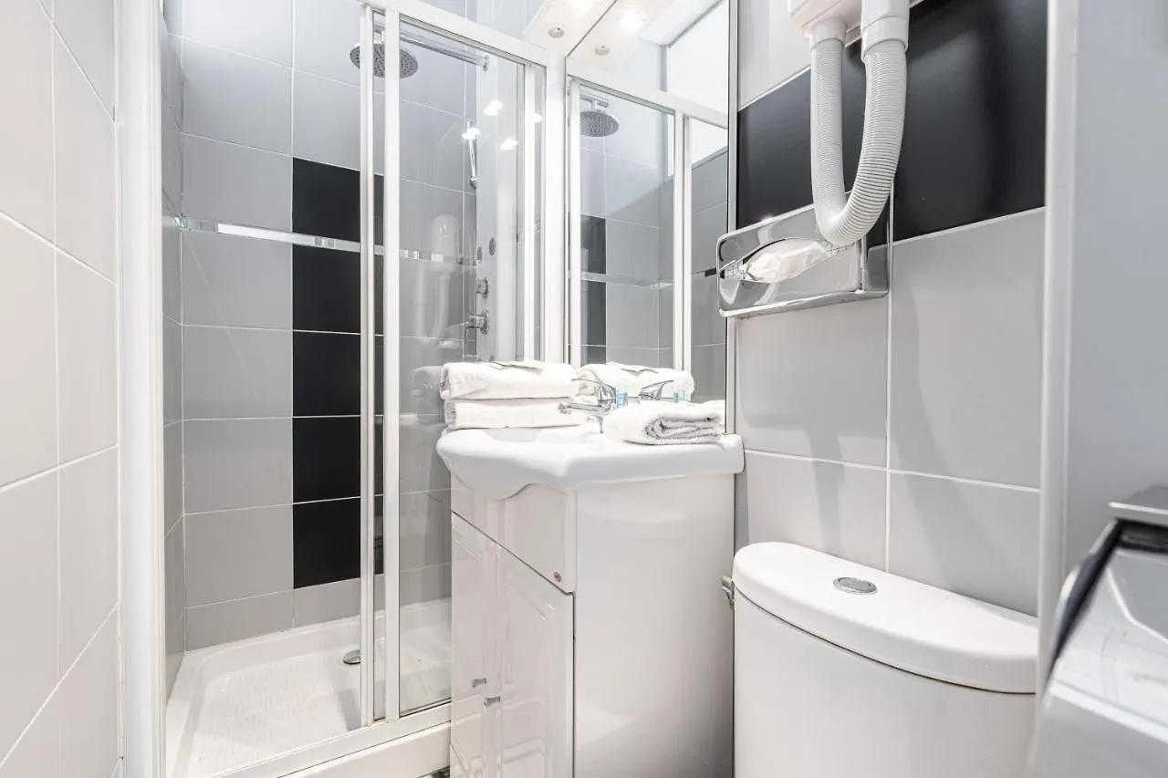 Modern Waikiki Hotel Cannes