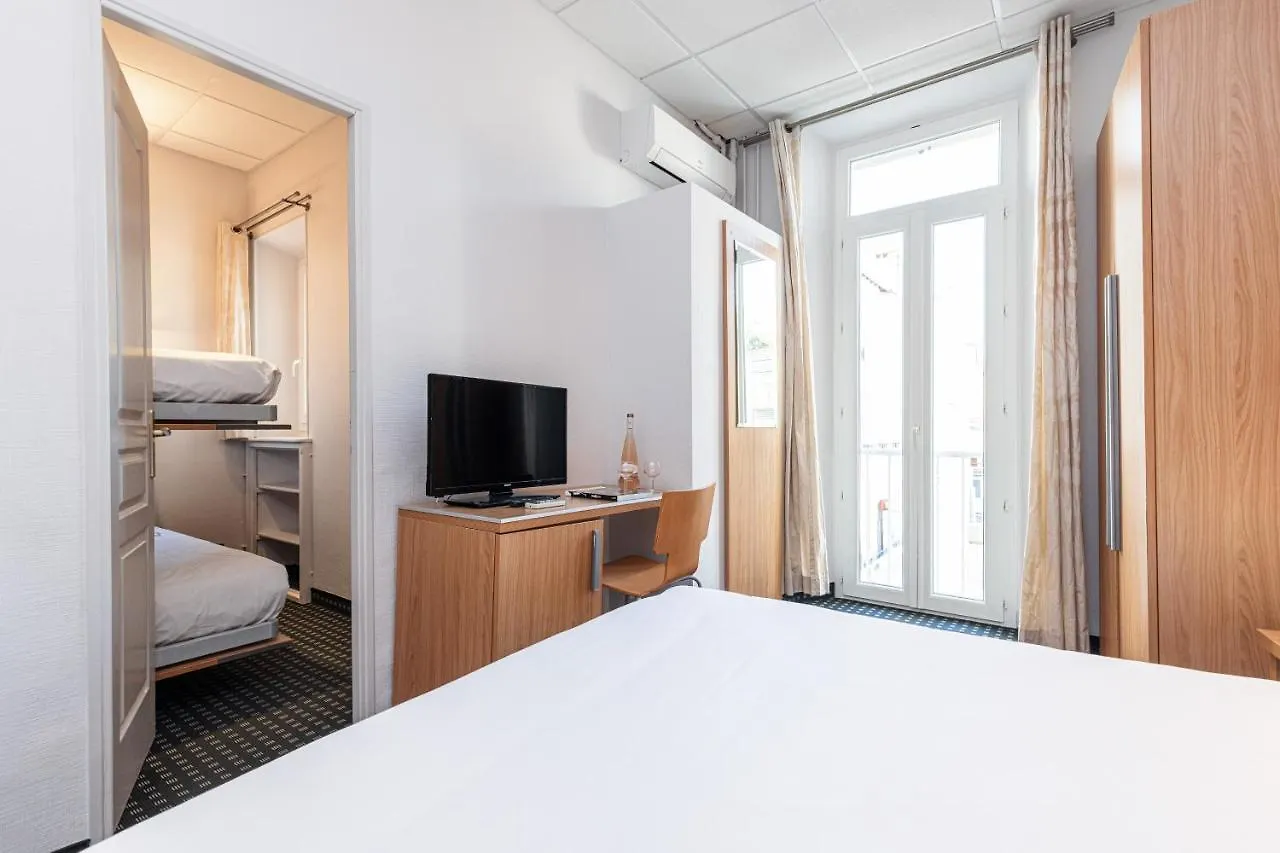 Modern Waikiki Hotel Cannes