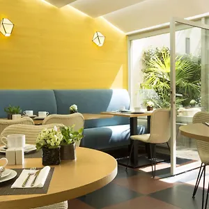 A La Des Artistes Hotel Paryż