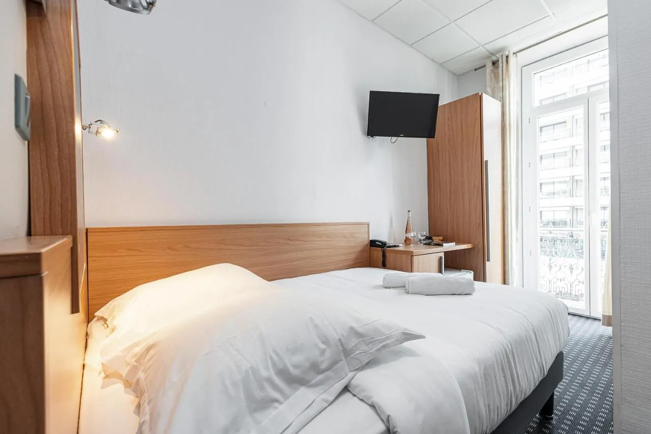 Modern Waikiki Hotel Cannes 2*,